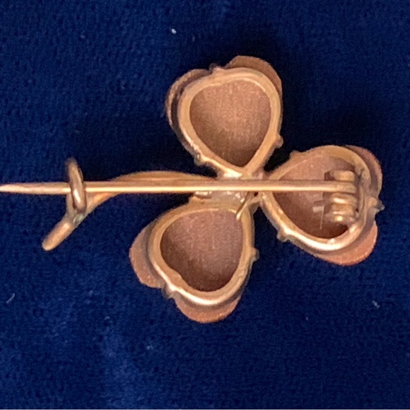 Antique Goldstone Clover Brooch 1850’s - Picture 2 of 2